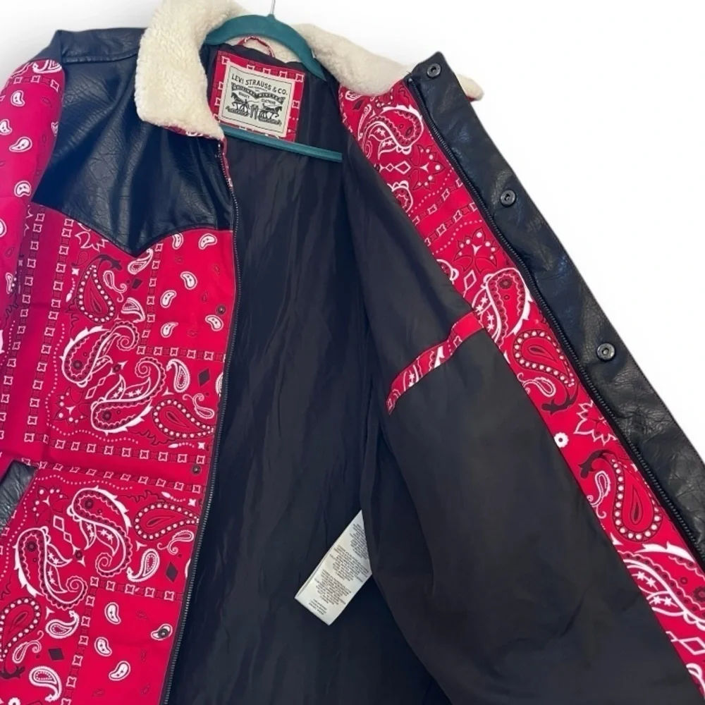 Levi's Men's Out West Mixed Media Red Bandanna Print Puffer Jacket XXL NWT